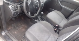 FORD FOCUS 1.6 rezervni djelovi limarije i mehanike