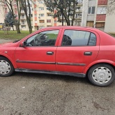 Opel Astru 1.4 iz 2008. godine, uredno održavanu i friško servisiranu.