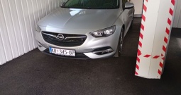 Opel Insignia 1.5 turbo benzin