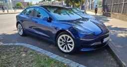 Tesla Model 3 Rear-Wheel Drive u boji - Deep Blue Metallic