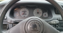 Škoda Felicia 1.3 MPI, reg. 03/2027, napuklo vjetrobransko staklo