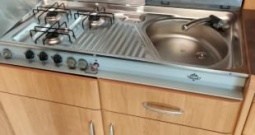 Hobby 5,5m ,HR reg.kao nova sa alu krovom, vrlo povoljno