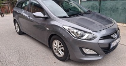 Hyudai i30 karavan 1.6 crdi 110 ks, 2014. - 142000 km - odlična oprema
