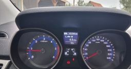 Hyudai i30 karavan 1.6 crdi 110 ks, 2014. - 142000 km - odlična oprema