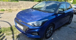 Prodajem Hyundai i20 FL 1. 2 DOHC, 84 ks, vatrena edicija daav, 65.000 km