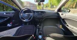 Prodajem Hyundai i20 FL 1. 2 DOHC, 84 ks, vatrena edicija daav, 65.000 km