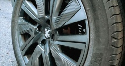 Peugeot 2008 – white & black edition / gt line - vanserijska oprema!