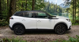 Peugeot 2008 – white & black edition / gt line - vanserijska oprema!