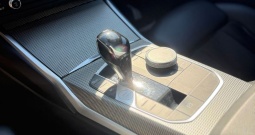 BMW G20 330e