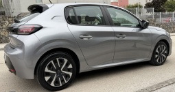 Peugeot 208 1,2 2024 g., jamstvo 12mj, navigacija, apple/android car. .
