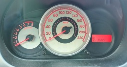 Mazda 2 Benz.