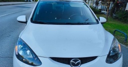 Mazda 2 Benz.