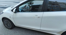Mazda 2 Benz.