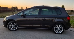 VW Golf Sportsvan 1.6 TDI = lounge = bi-xenon