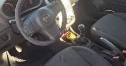 Opel Corsa 2012. god, 1.2 benzin, ručna klima, 137000 km