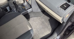 Renault Megane 2003. god, 1.5 dizel, ručna klima, garažiran