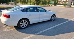 Audi A5 2.0 diesel 190 ks u odličnom stanju