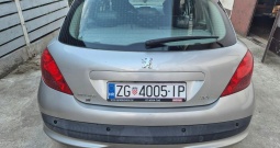 Peugeot 207 2009. godina