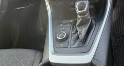 RAV4 AWD hybrid TECH paket