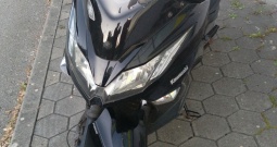 Prodajem Kawasaki J300