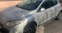 Megane 1.9dci 130 ks 6 brzina full oprema, koža, climatronic, keyless, dvozonska