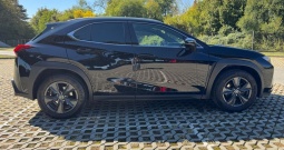 Lexus UX 250h 2019. g. 82.800 km