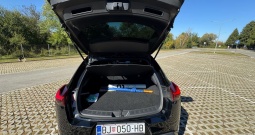 Lexus UX 250h 2019. g. 82.800 km