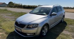Škoda Octavia Combi 1.6 TDi Elegance Reg 10/2027.