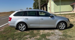 Škoda Octavia Combi 1.6 TDi Elegance Reg 10/2027.