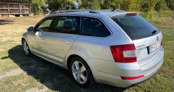 Škoda Octavia Combi 1.6 TDi Elegance Reg 10/2027.
