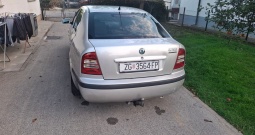 Prodajem škodu octaviu