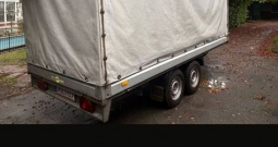 Prodajem auto prikolicu 3.5t