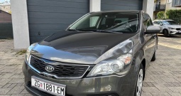 Kia Pro Ceed 1.4 benzin, kupljena u HR., samo 136ooo km