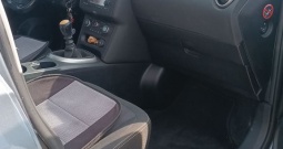 Nissan Qashqai 1.6 D, registriran godinu dana