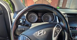 Hyundai i30 1.6 CRDi | 81 kw | kamera | panorama