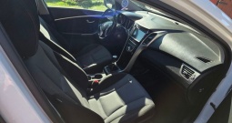 Hyundai i30 1.6 CRDi | 81 kw | kamera | panorama
