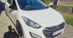 Hyundai i30 1.6 CRDi | 81 kw | kamera | panorama