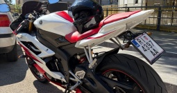Yamaha R6 2006.