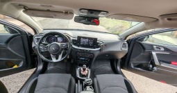 Prodajem automobil Kia ceed, biserno crne boje, 2021 godište.