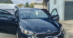 Prodajem automobil Kia ceed, biserno crne boje, 2021 godište.