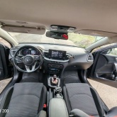 Prodajem automobil Kia ceed, biserno crne boje, 2021 godište.
