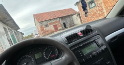Prodajem škodu octaviu registriranu do 2/27 odlicno stanje! Dva seta guma!