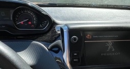 Peugeot 2008, puretech, crni