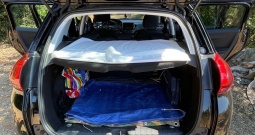 Peugeot 2008, puretech, crni