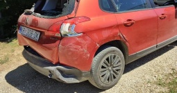 Peugeot 2008 - oštećen stražnji kraj