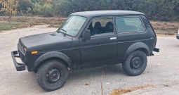 Lada Niva 1.7 crna Raptor, 2009.