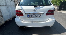 Mercedes B 200