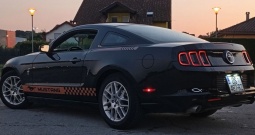 Ford Mustang 3.7 v6 Facelift (2014) - Registriran u HR / Dugogodišnji vlasnik