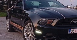 Ford Mustang 3.7 v6 Facelift (2014) - Registriran u HR / Dugogodišnji vlasnik