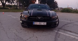 Ford Mustang 3.7 v6 Facelift (2014) - Registriran u HR / Dugogodišnji vlasnik
